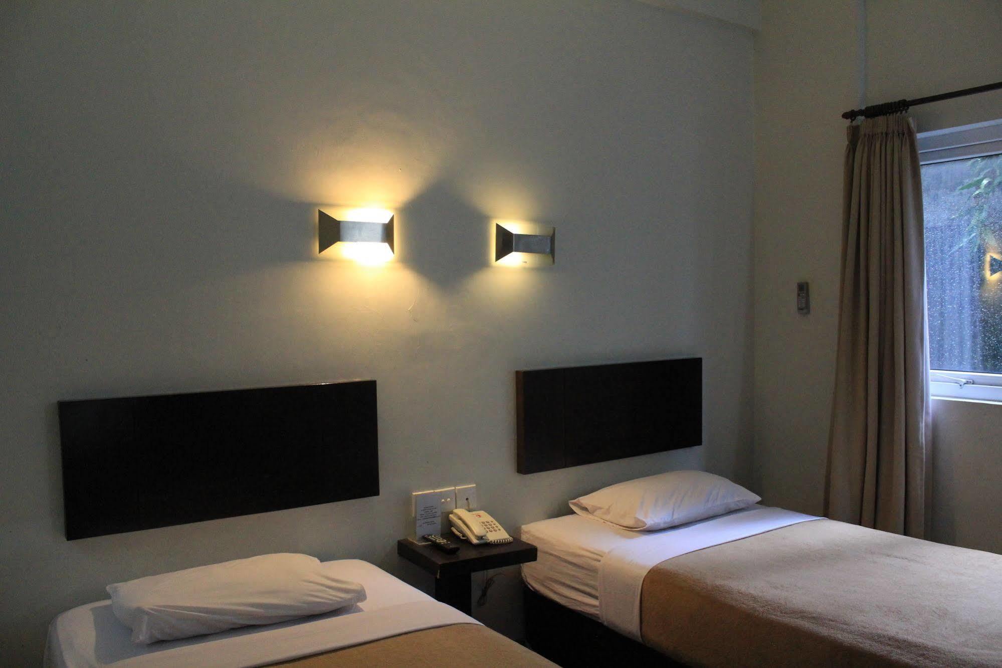 Hotel Tilamas Juanda Sawotratap Eksteriør bilde